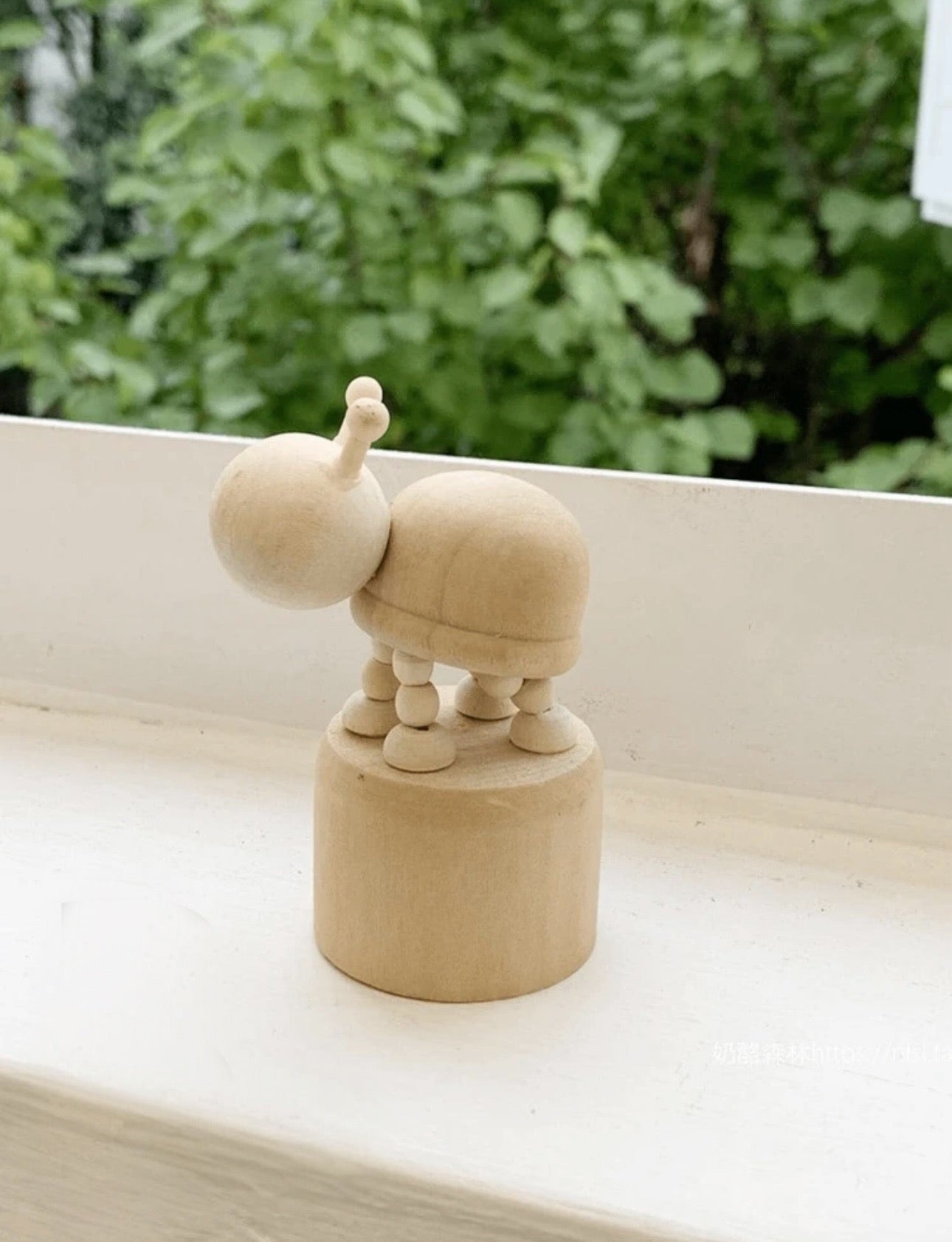 Snail Slinky Decor